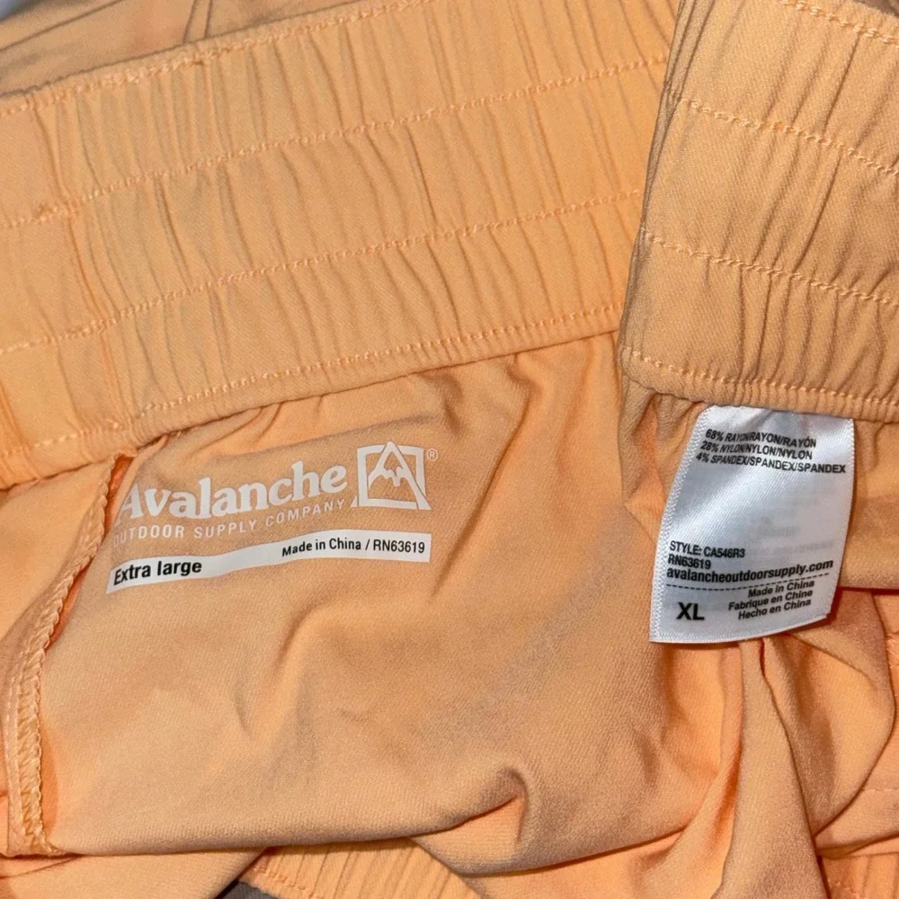 Avalanche Outdoor Supply Hiking Shorts Womens XL Tan Peach 2 Pk CA546R3 NWT - Picture 10 of 12